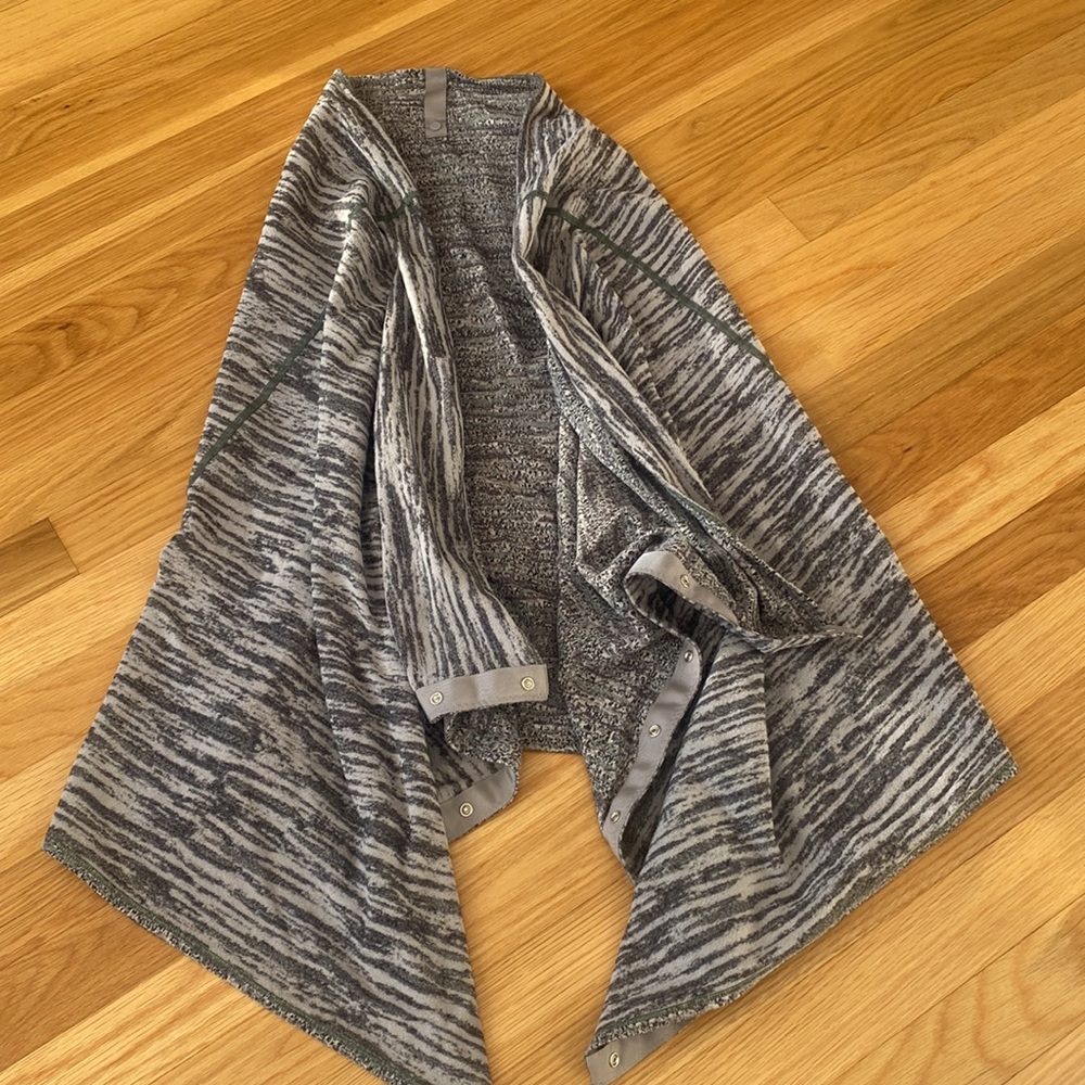 Lululemon Customizable Snap Scarf - image 3
